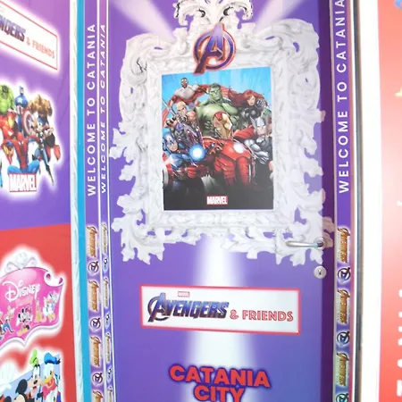 Avengers & Friends Airport * كاتانيا