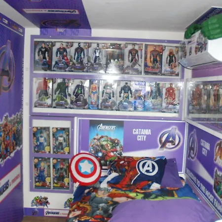 Avengers & Friends Airport Гостьовий будинок Катанія